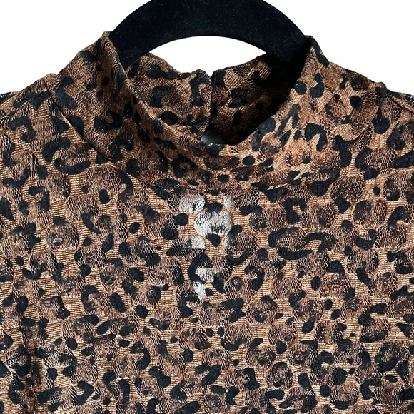 Thalia Sodi Sheer Top M Long Sleeve Sexy Animal Print Stretch Net Mock Neck - Picture 2 of 7